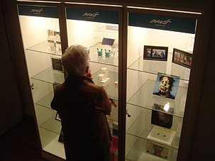Davis Museum Showroom, Visitors Davis Museum Showroom, Visitors